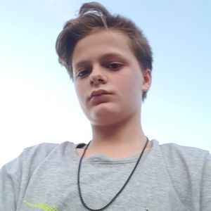 Meet your Posher, Avery